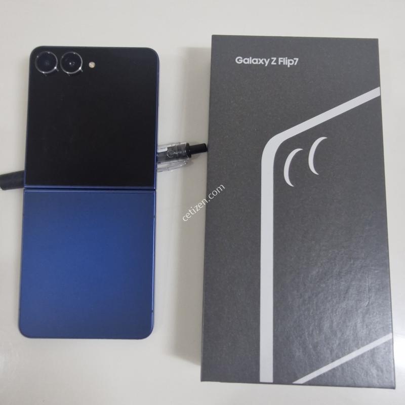 정상해지 실사용10개월 플립7블루512GB 무잔상
