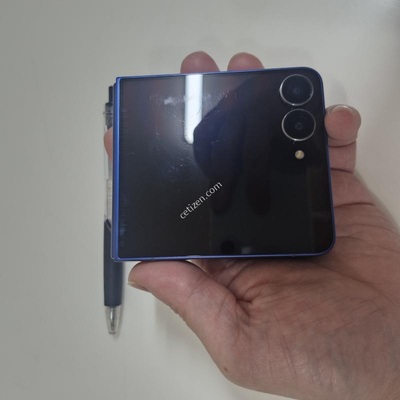 정상해지 실사용10개월 플립7블루512GB 무잔상