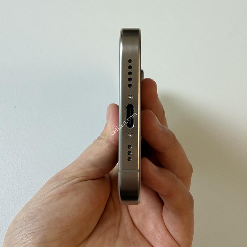 아이폰 15pro 256G 내추럴티타늄 정품 배터리교체 100% 깨끗한상품 판매합니다.