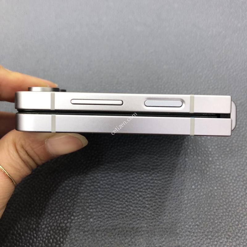 제트플립6 실버 512G,외관 컨디션 좋아요,잔상 없음