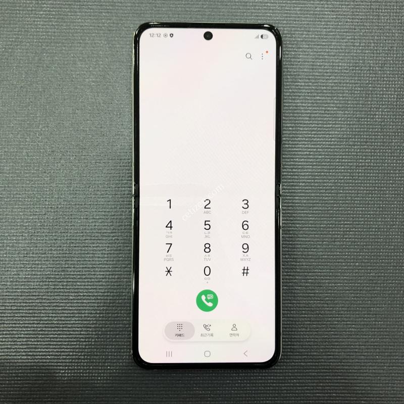 제트플립5 크림,컨디션 최상,액정 무기스,잔상 없음