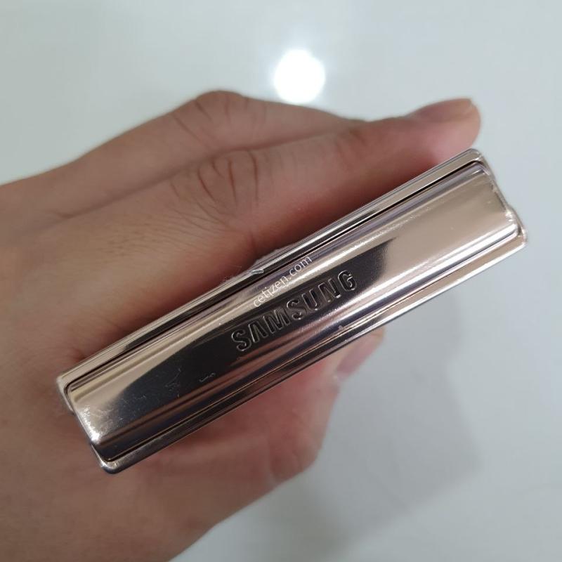 갤럭시 플립4 256G 무잔상 상태굿 중고폰 공기계