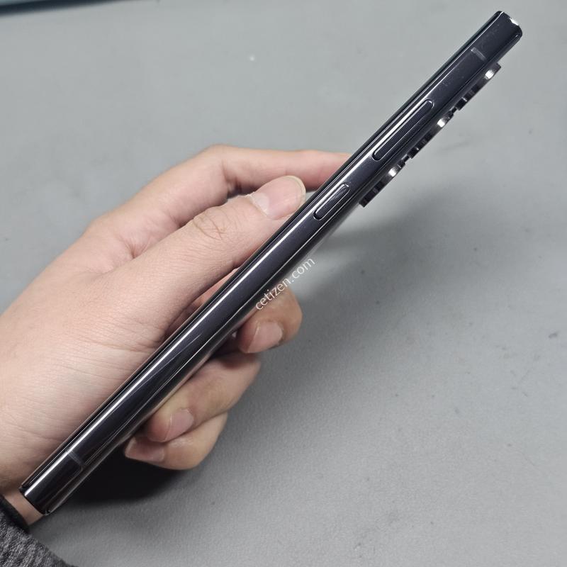 삼성 갤럭시 s23울트라 256GB 블랙 초깨알 흑점폰 초저렴 중고폰 ~!