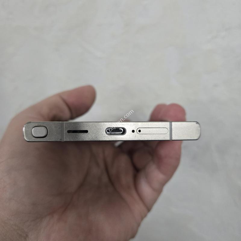 512GB 내츄럴티타늄 잔상X