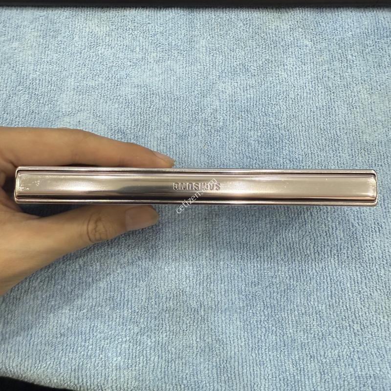 갤럭시폴드4 512gb 크림 공기기판매합니다