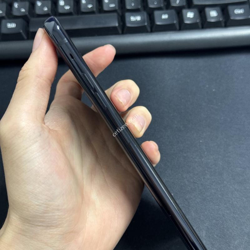 LG G8