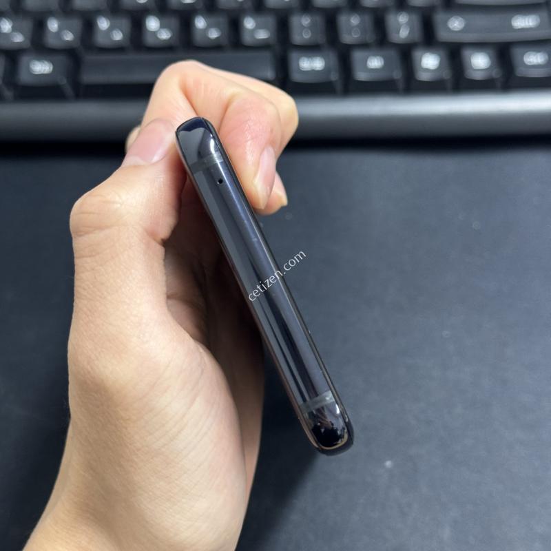 LG G8