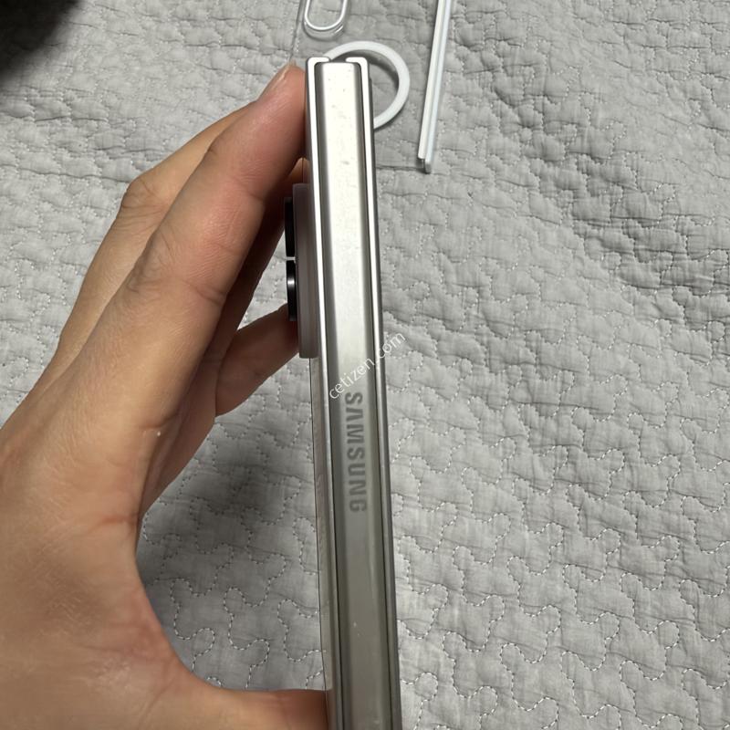 갤럭시 Z폴드8 256GB 자급제