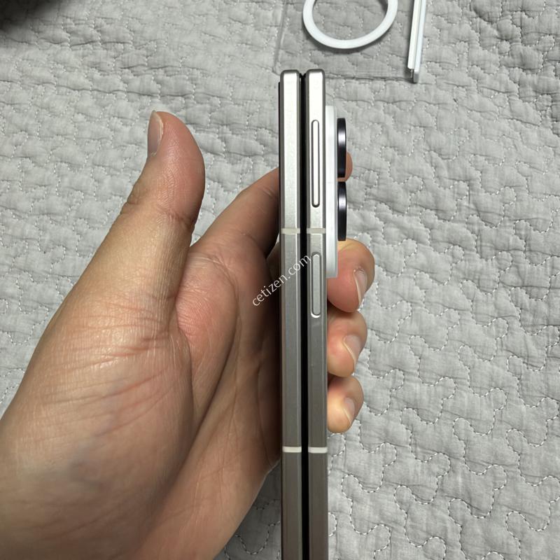 갤럭시 Z폴드8 256GB 자급제