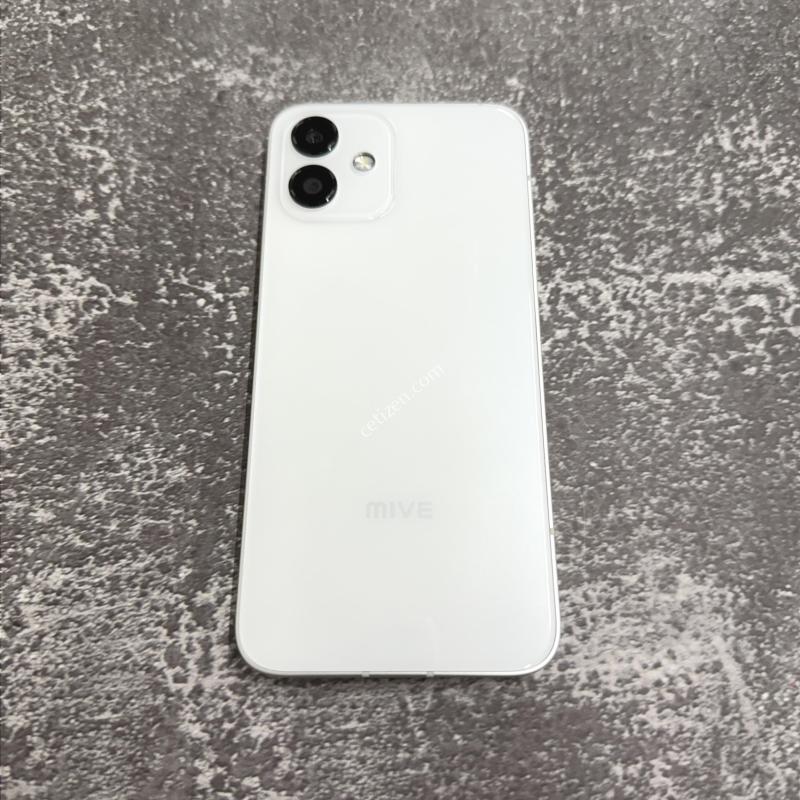 마이브 시나모롤 화이트 SS급 128GB