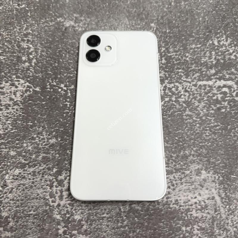 마이브 시나모롤 화이트 SS급 128GB