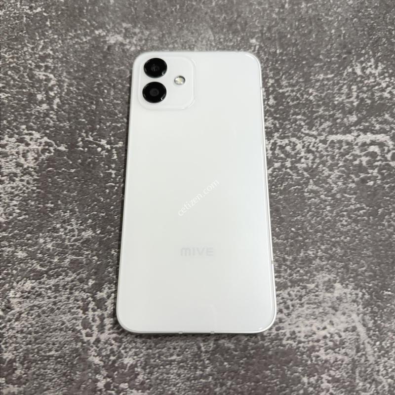 마이브 시나모롤 화이트 SS급 128GB