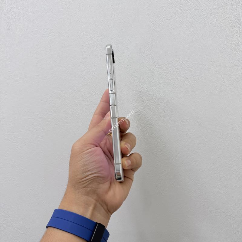 갤럭시Z플립5 크림 256GB