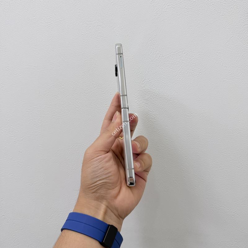 갤럭시Z플립5 크림 256GB