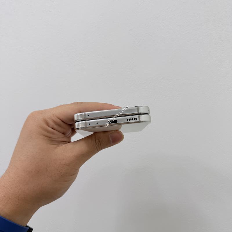 갤럭시Z플립5 크림 256GB