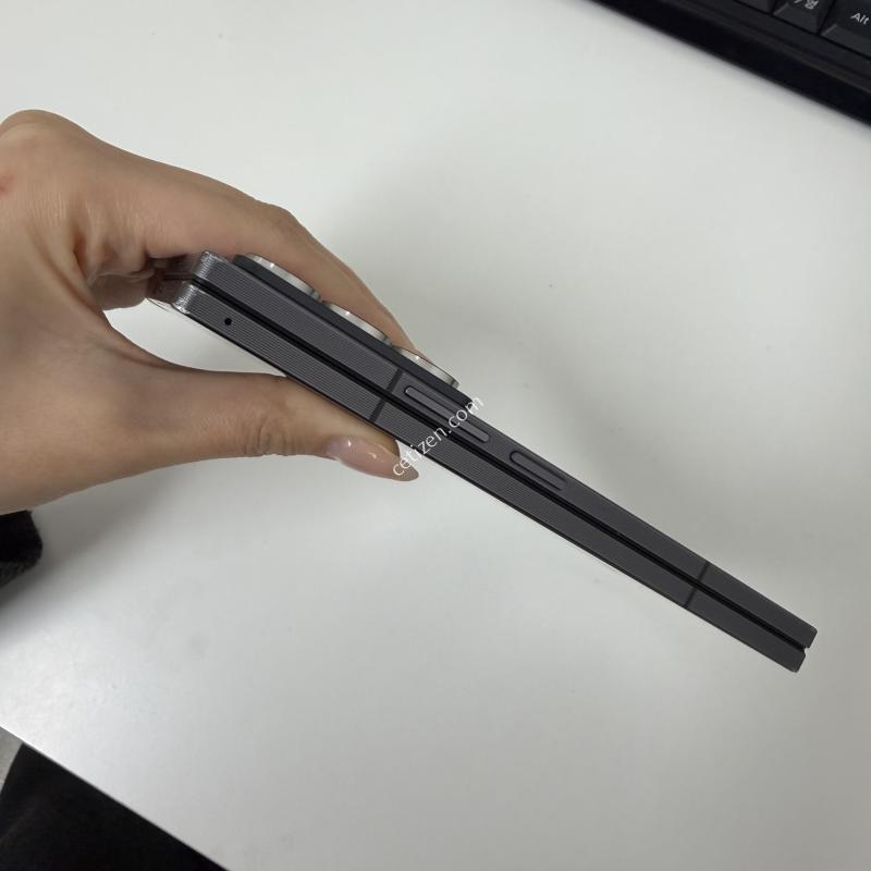 갤럭시Z 폴드SE 스페셜에디션_512GB