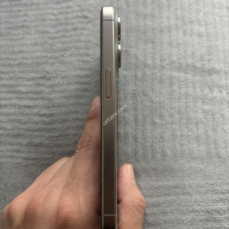 아이폰 15 프로 256GB 내추럴 티타늄 배터리 사설 수리