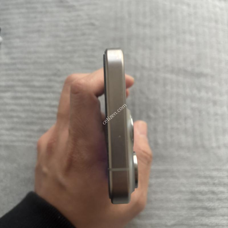 아이폰 15 프로 256GB 내추럴 티타늄 배터리 사설 수리