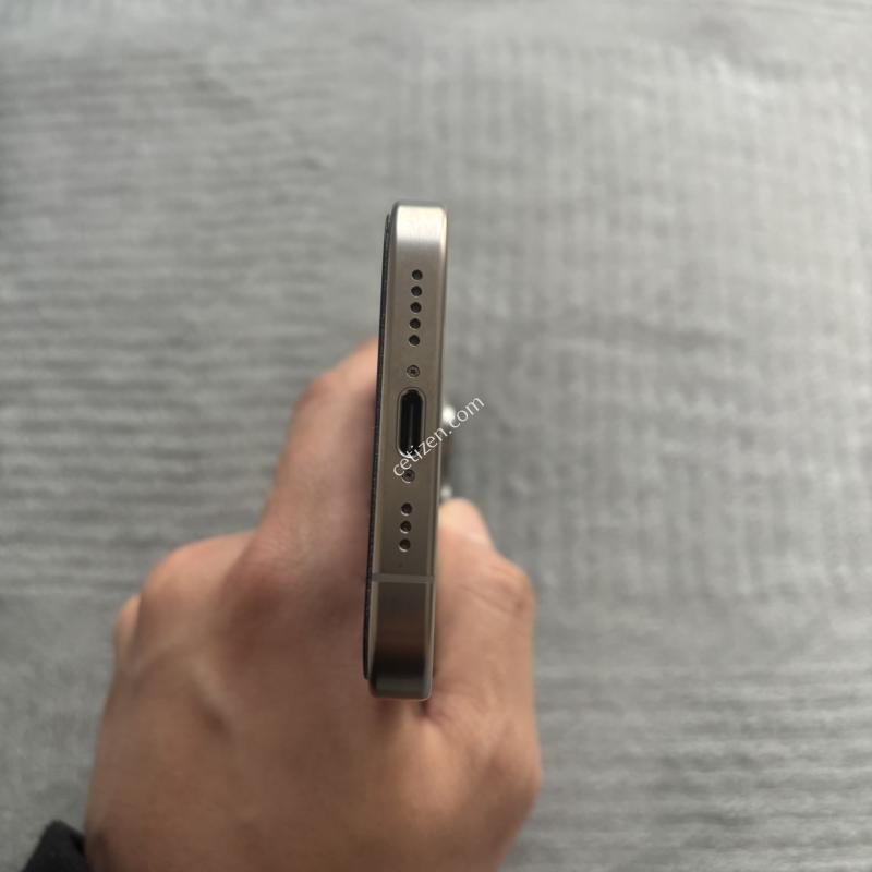 아이폰 15 프로 256GB 내추럴 티타늄 배터리 사설 수리
