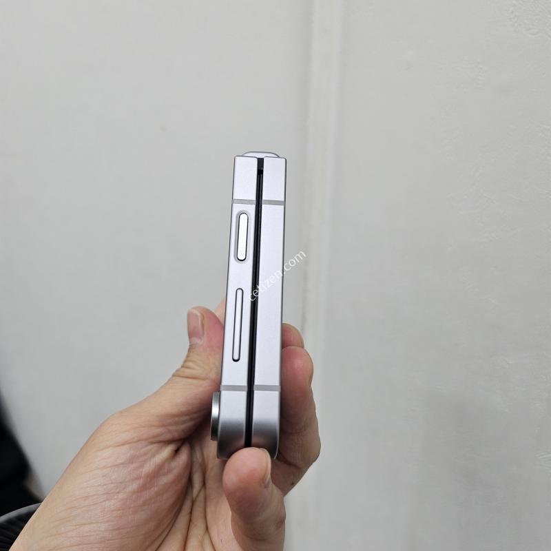 갤럭시지플립6실버