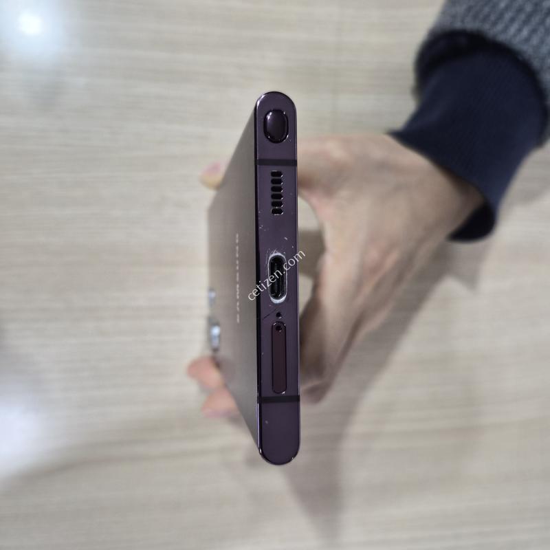 LG U+ S22울트라 버건디 공기기 팝니다.