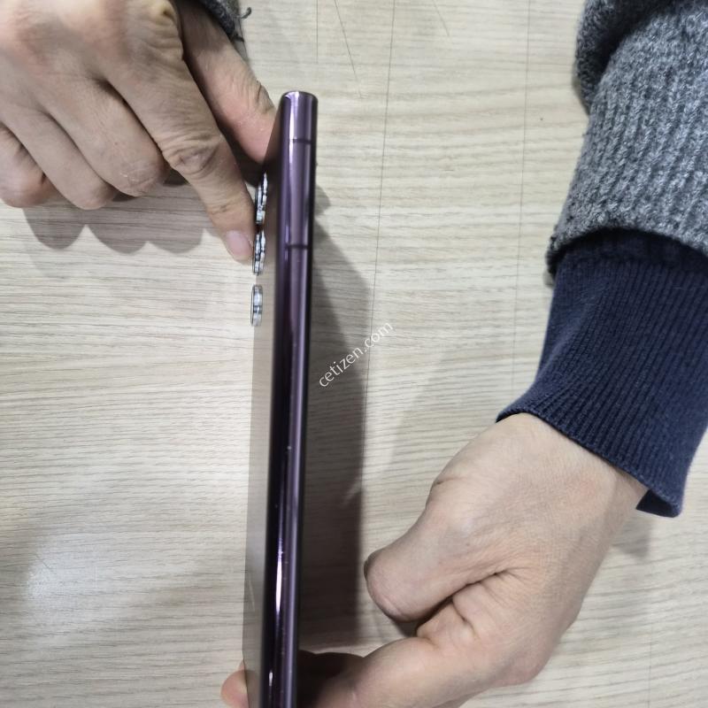 LG U+ S22울트라 버건디 공기기 팝니다.
