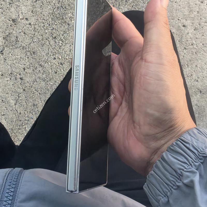 폴드7 512 실버색상 팝니다