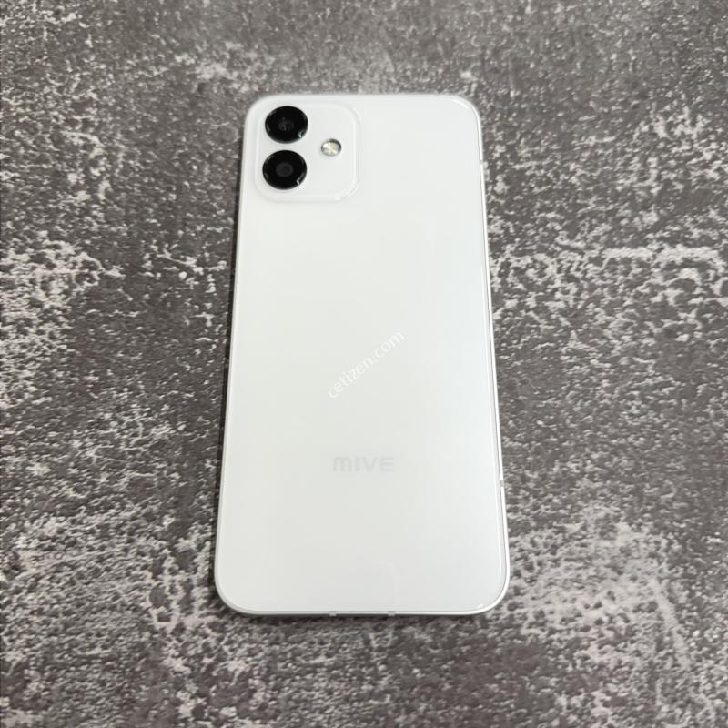 마이브 시나모롤 화이트 SS급 128GB