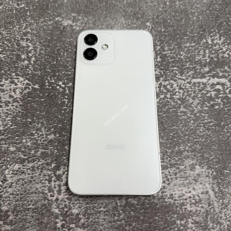 마이브 시나모롤 화이트 SS급 128GB
