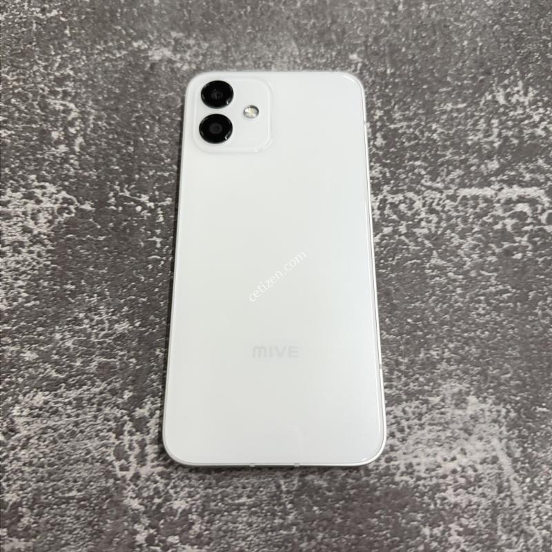 마이브 시나모롤 화이트 SS급 128GB