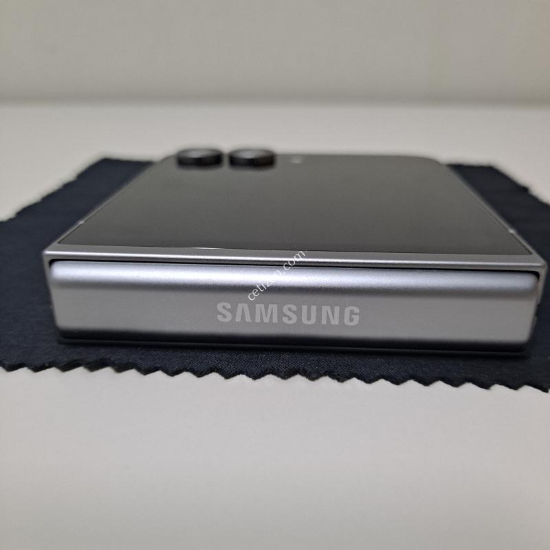 갤럭시 Z플립6 256GB 실버