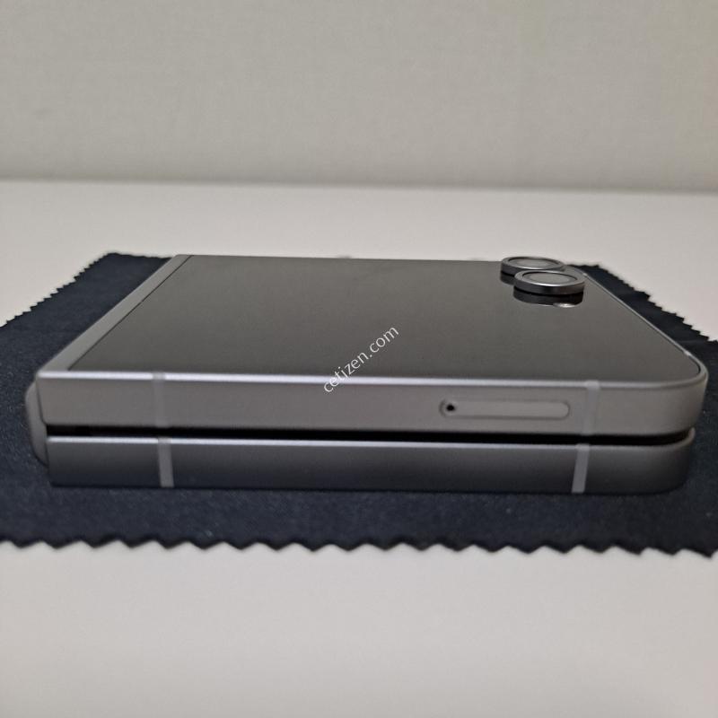 갤럭시 Z플립6 256GB 실버