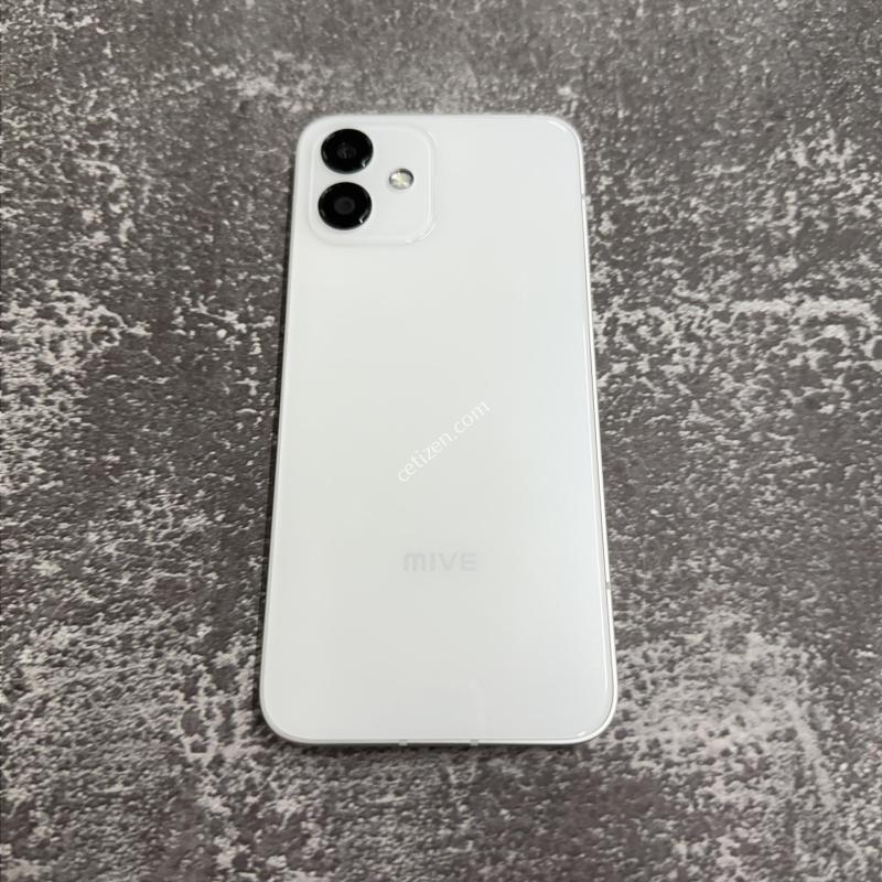 [26년4월 개통 SSSS급] 마이브 시나모롤 화이트 SS급 128GB